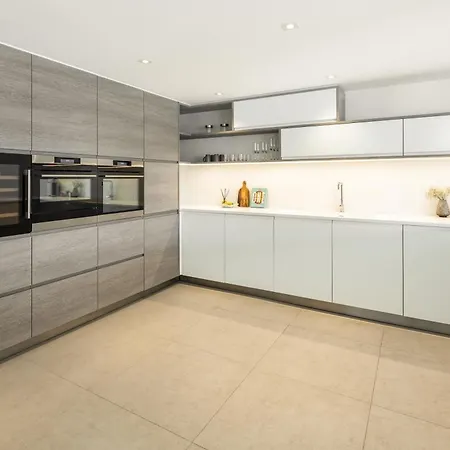 Angelique, 5 Bdr With Private Pool In Puerto Banus