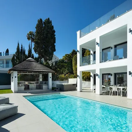 Angelique, 5 Bdr With Private Pool In Puerto Banus Villa Marbella